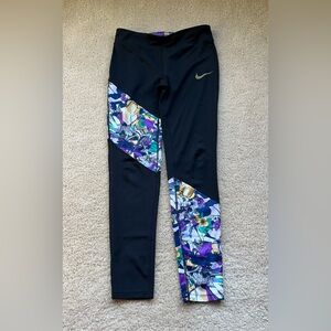 Nike Dri-Fit Girl’s Black Floral Tight Fit Leggings - Youth Size XL - Stretch